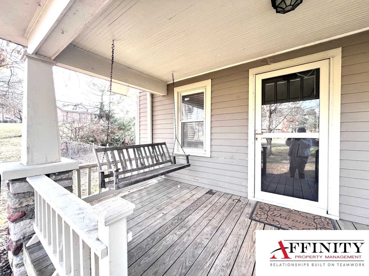 1411 Ne Englewood Rd #1 - Photo 2 of 30