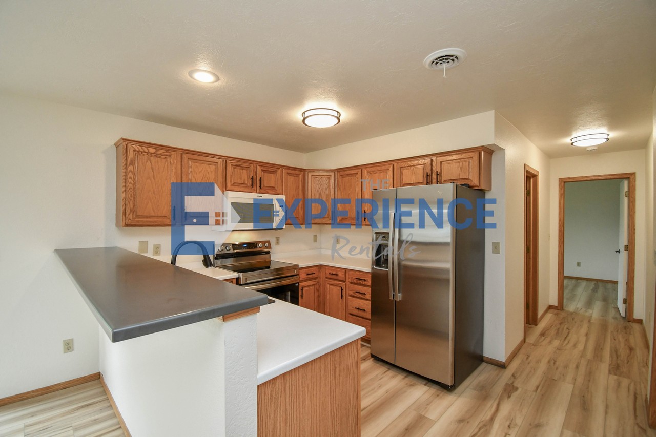 1600 S Campbell Trl - Photo 5 of 39