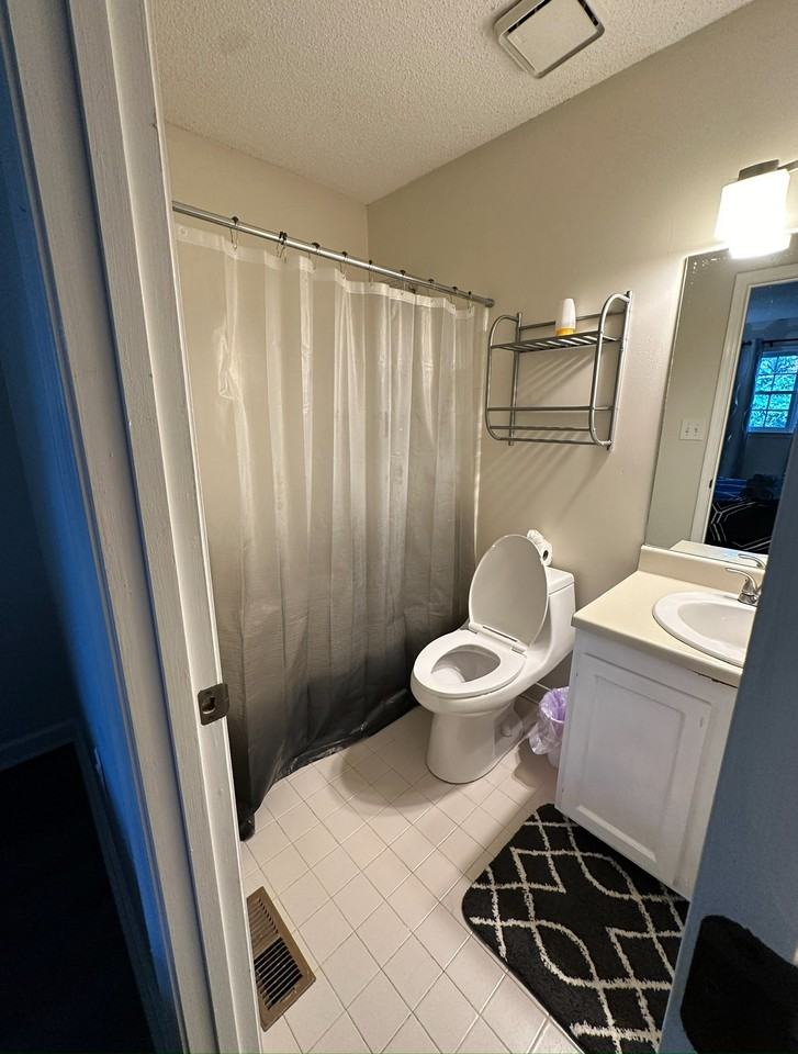 906 Mill Stone Dr - Photo 2 of 6