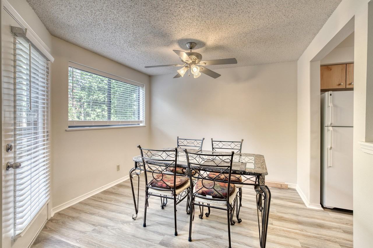 3713 South Gekeler LaneAPT #1 - Photo 3 of 19