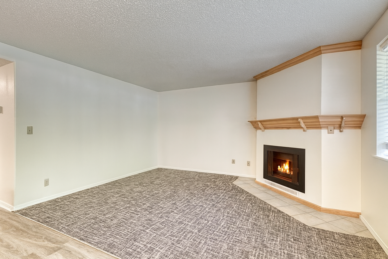 3713 South Gekeler LaneAPT #1 - Photo 5 of 19