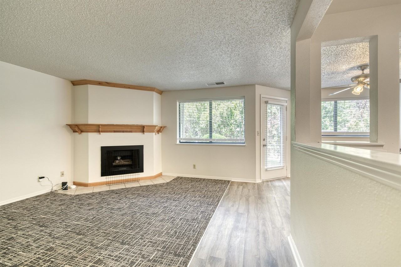 3713 South Gekeler LaneAPT #1 - Photo 6 of 19