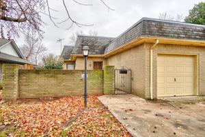 featured image of 2244 Donna Dr #1