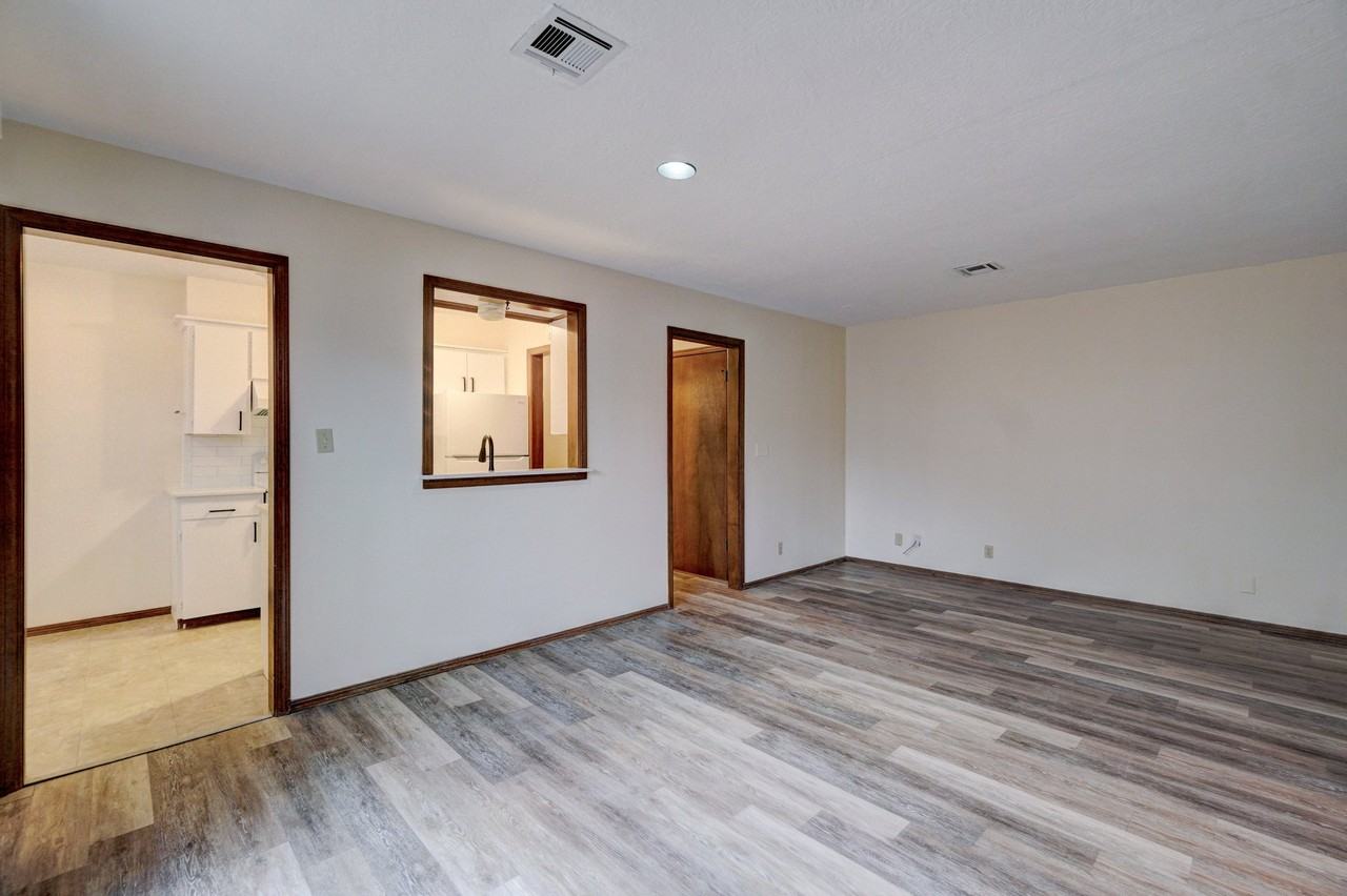 2244 Donna Dr #1 - Photo 4 of 16