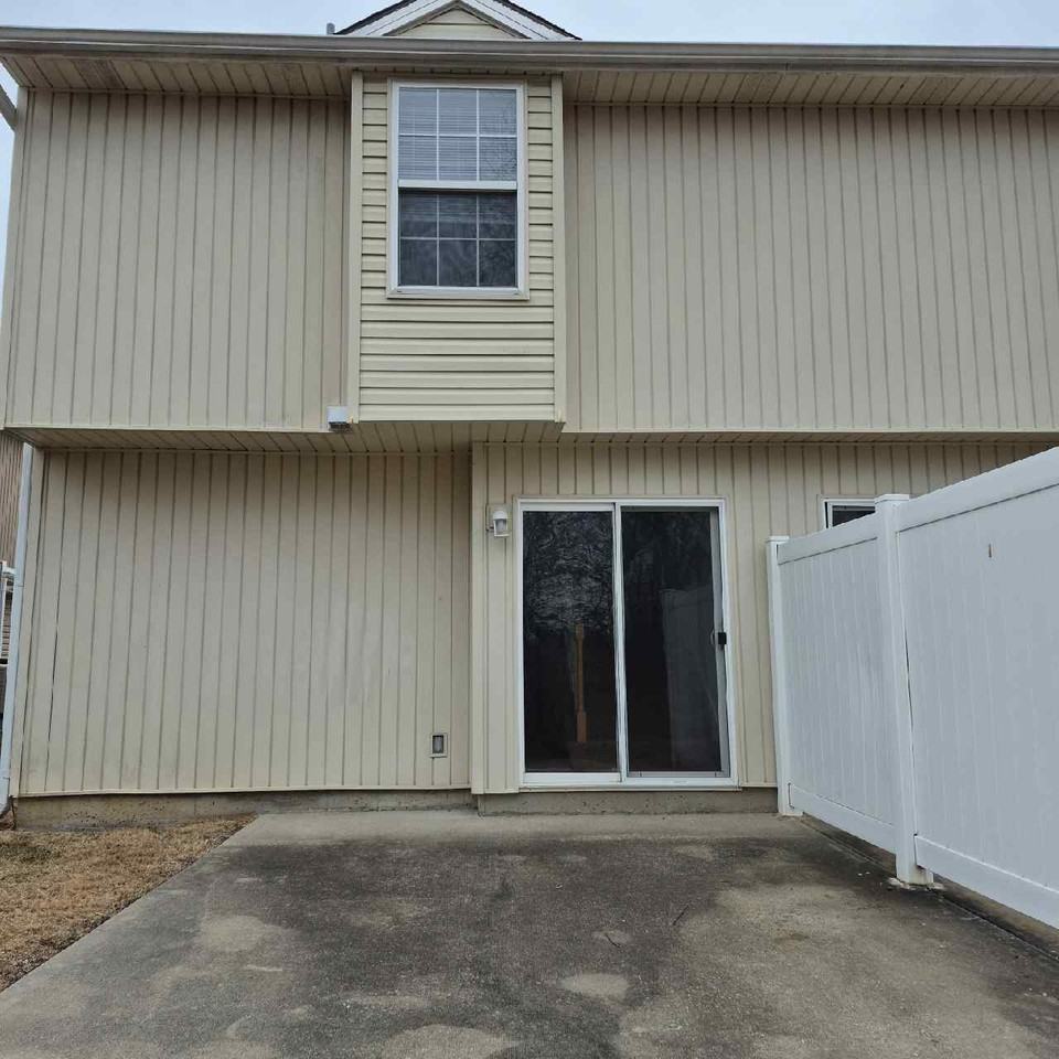 1205 Pebblecreek Dr #D - Photo 3 of 13