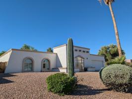 featured image of 2851 E Acoma Dr