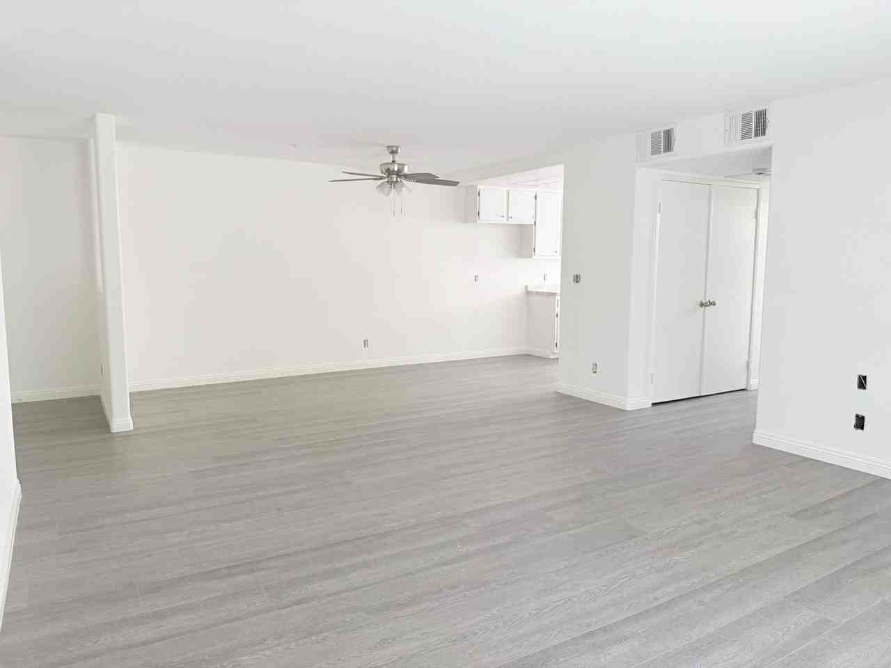 Classic and Modern 715 S Oxford Avenue Apartments! - Photo 4 of 13
