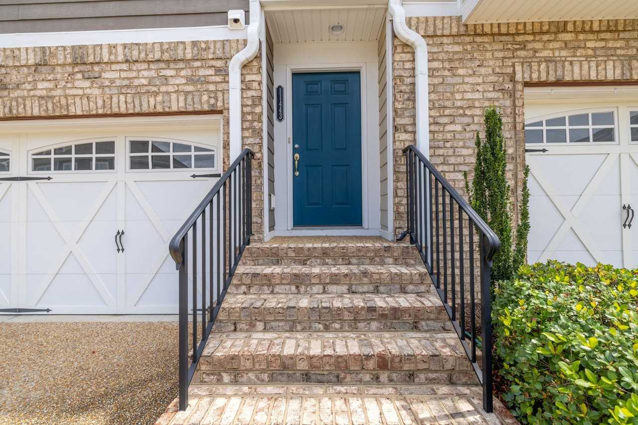 11443 Hayloft Ln - Photo 7 of 50