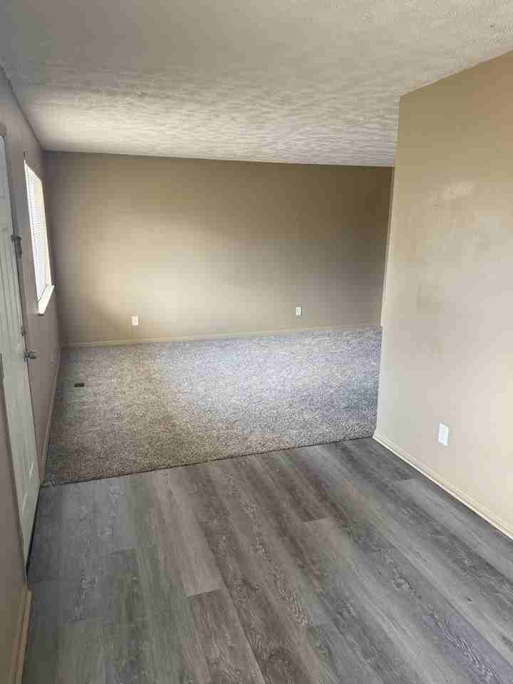908 E 17th Ave Apt E2 #E2 - Photo 2 of 6