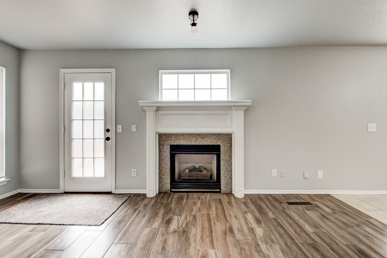 917 Rambling Oaks Dr #1 - Photo 7 of 31