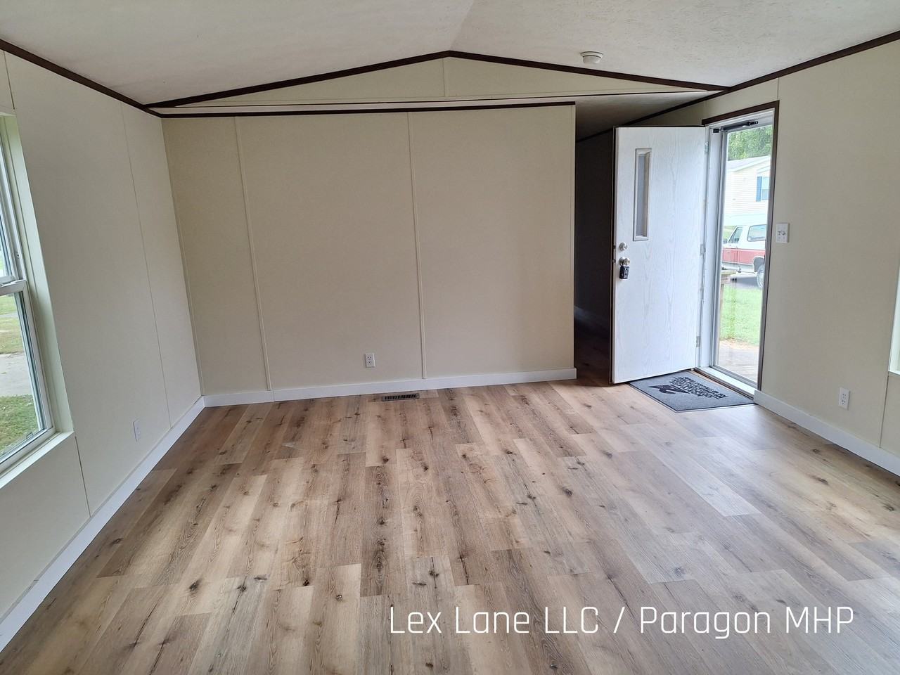 239 N Lex Ln #19 - Photo 2 of 8