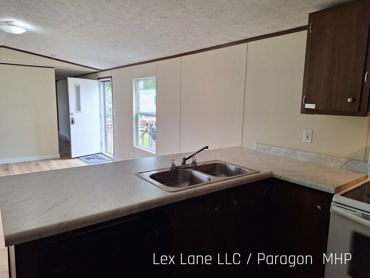 239 N Lex Ln #19 - Photo 3 of 8