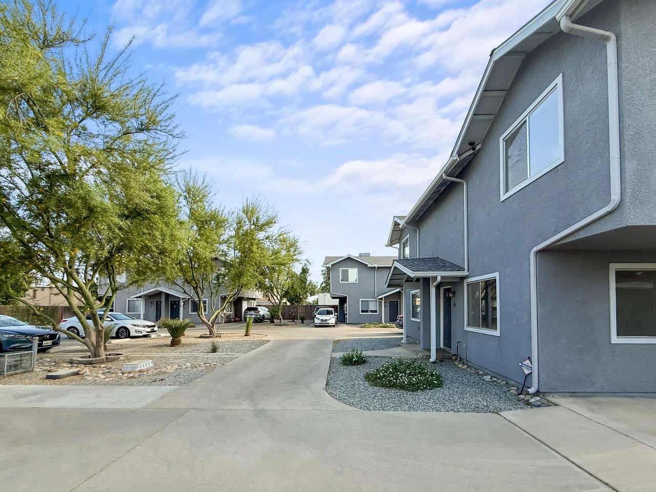 4414 W Myrtle Ave #B - Photo 2 of 7