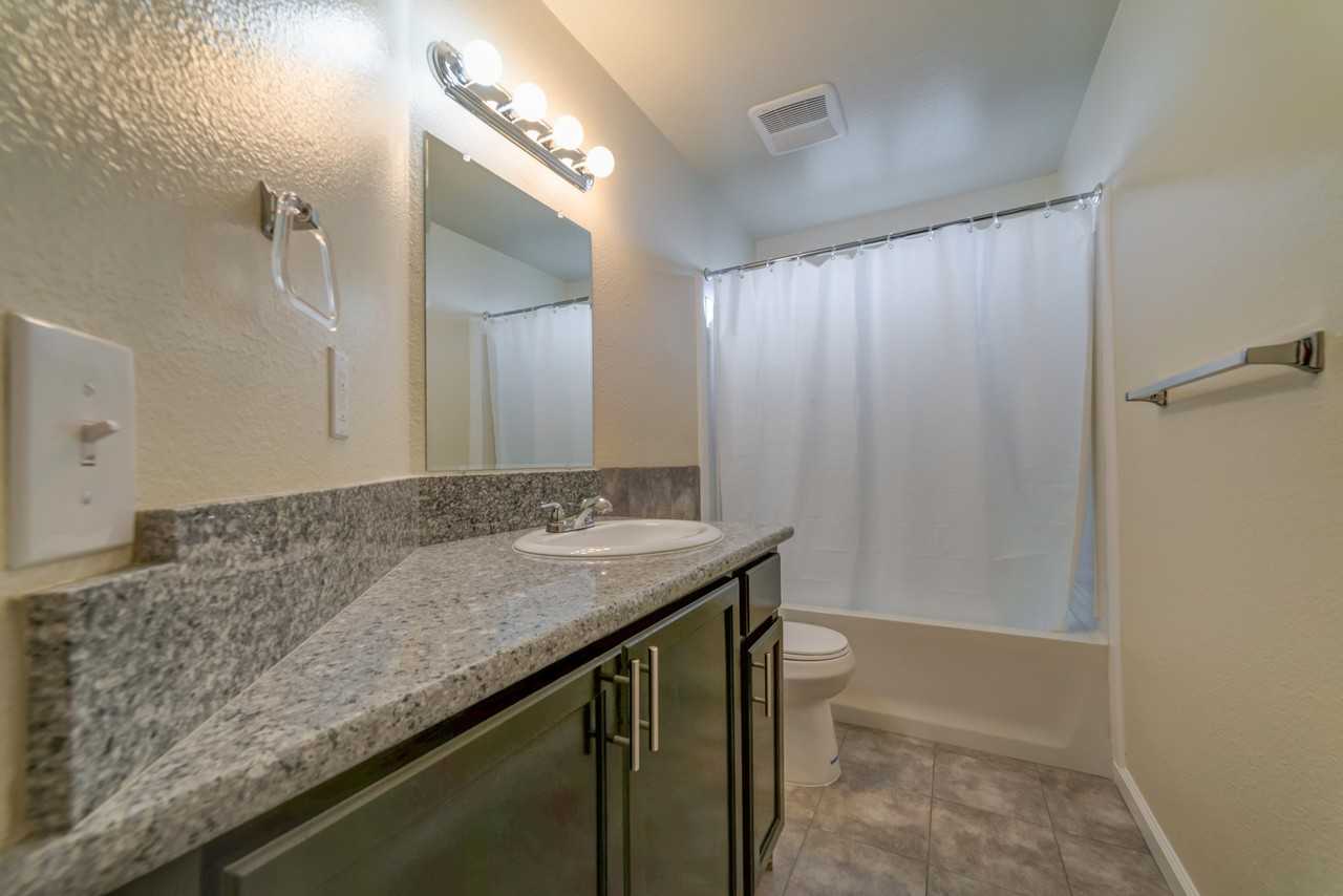 4414 W Myrtle Ave #B - Photo 6 of 7