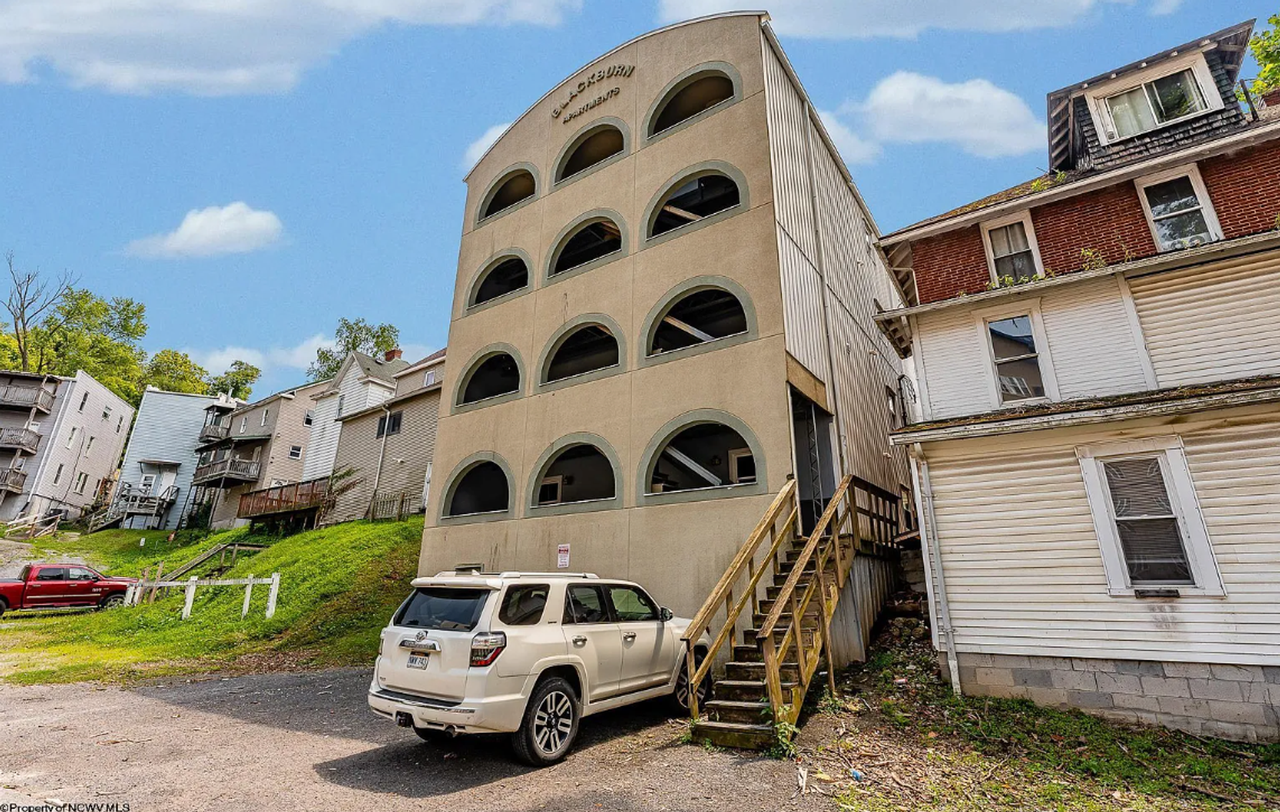 471 Dallas Street - Photo 3 of 13