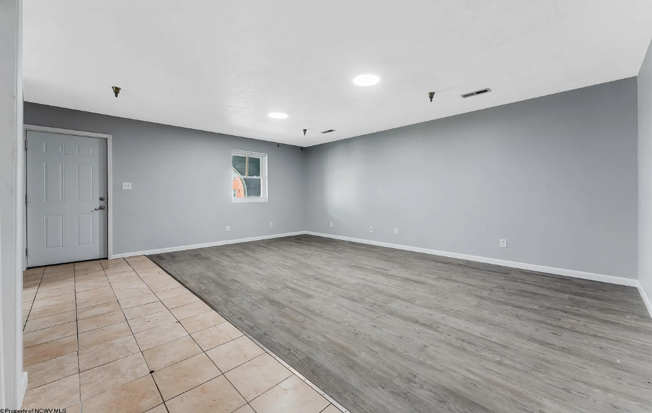 471 Dallas Street - Photo 6 of 13