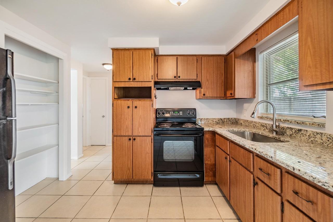 3642 Berkshire St #1 - Photo 5 of 20