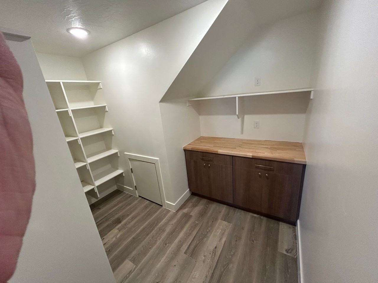 880 S 25 E - Photo 5 of 12