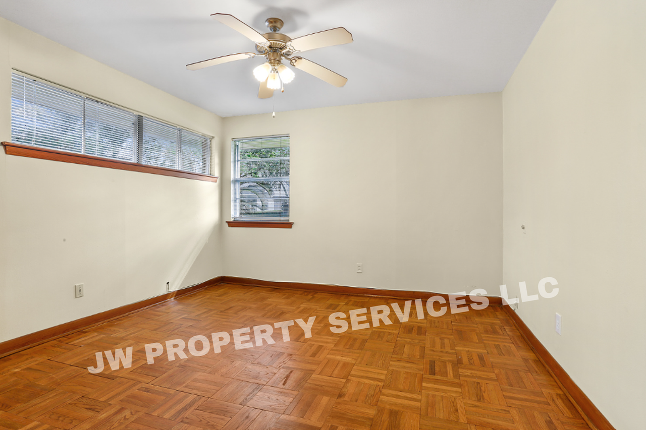226 Sena Dr - Photo 7 of 11