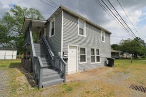 featured image of 1500 Briarfield Rd