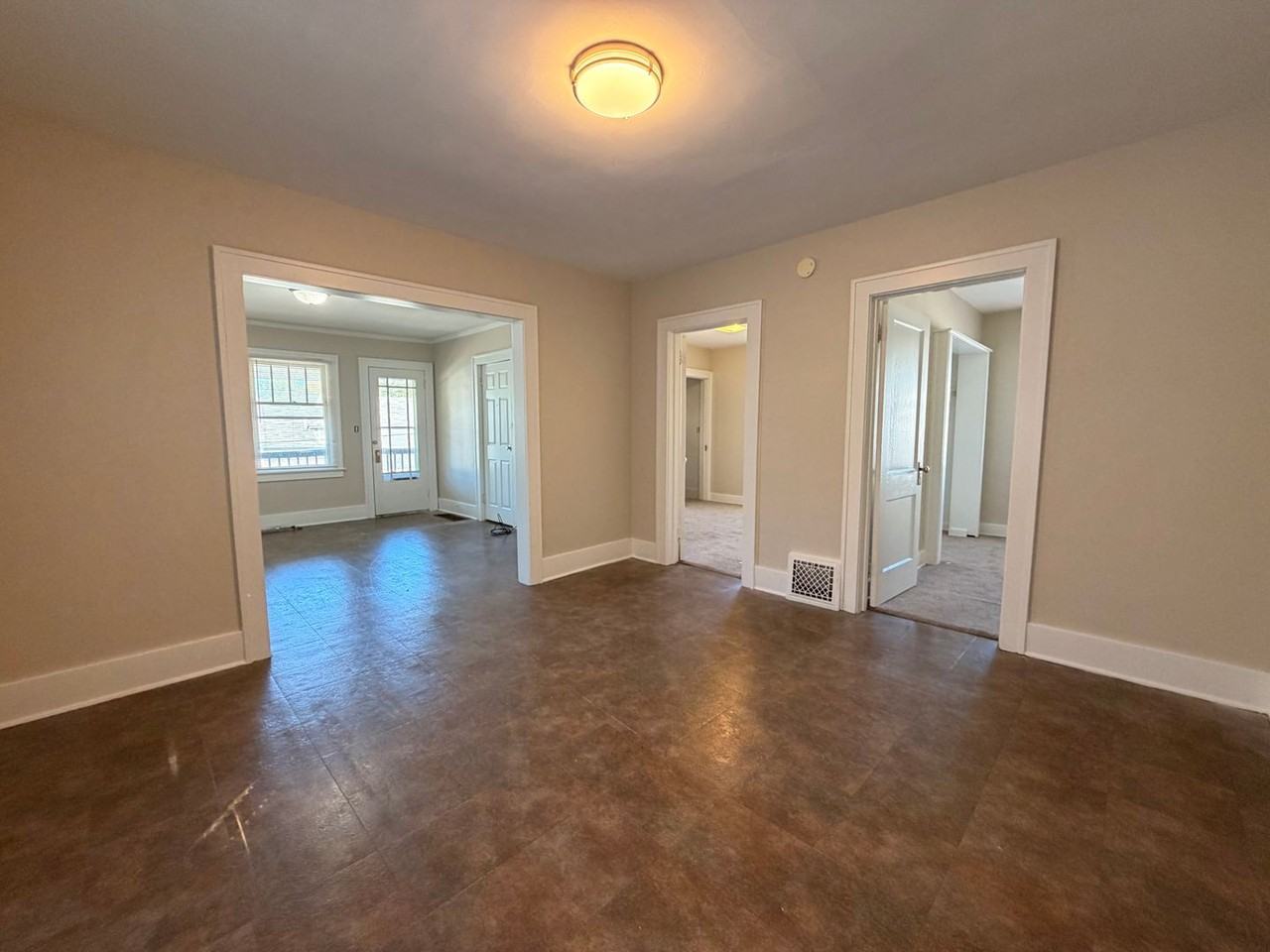 310 Lane Ave Sw - Photo 5 of 16