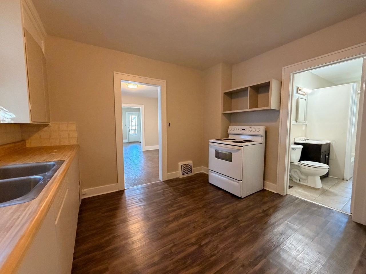 310 Lane Ave Sw - Photo 7 of 16