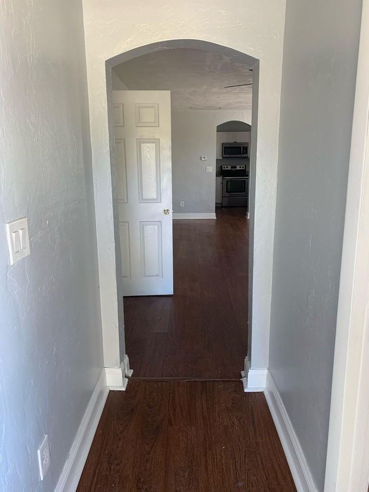 2962 Lincoln Blvd - Photo 2 of 14
