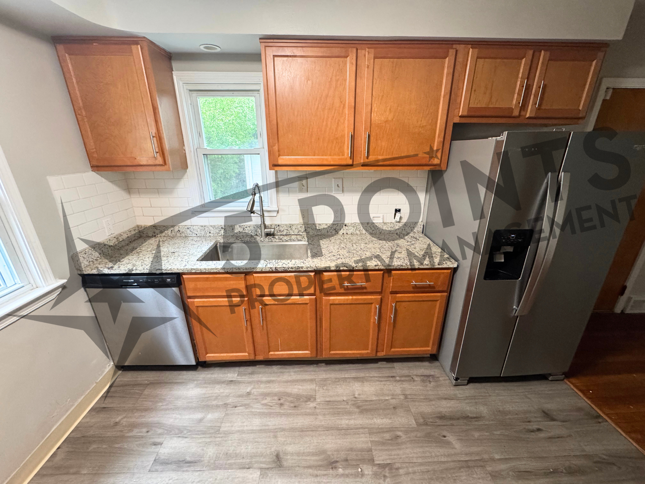 3694 Grosvenor Rd #1 - Photo 6 of 27