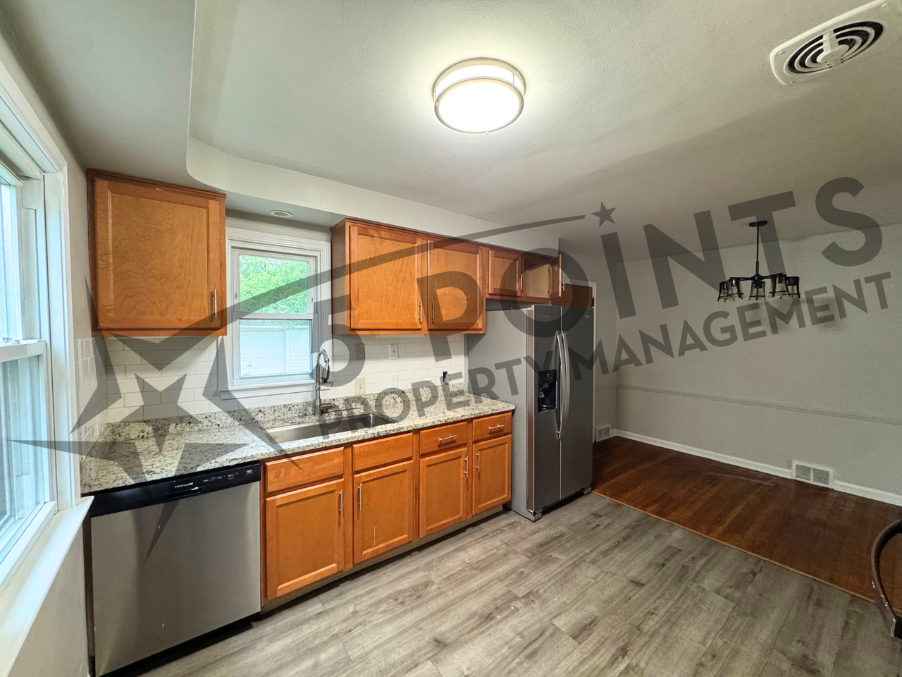 3694 Grosvenor Rd #1 - Photo 7 of 27