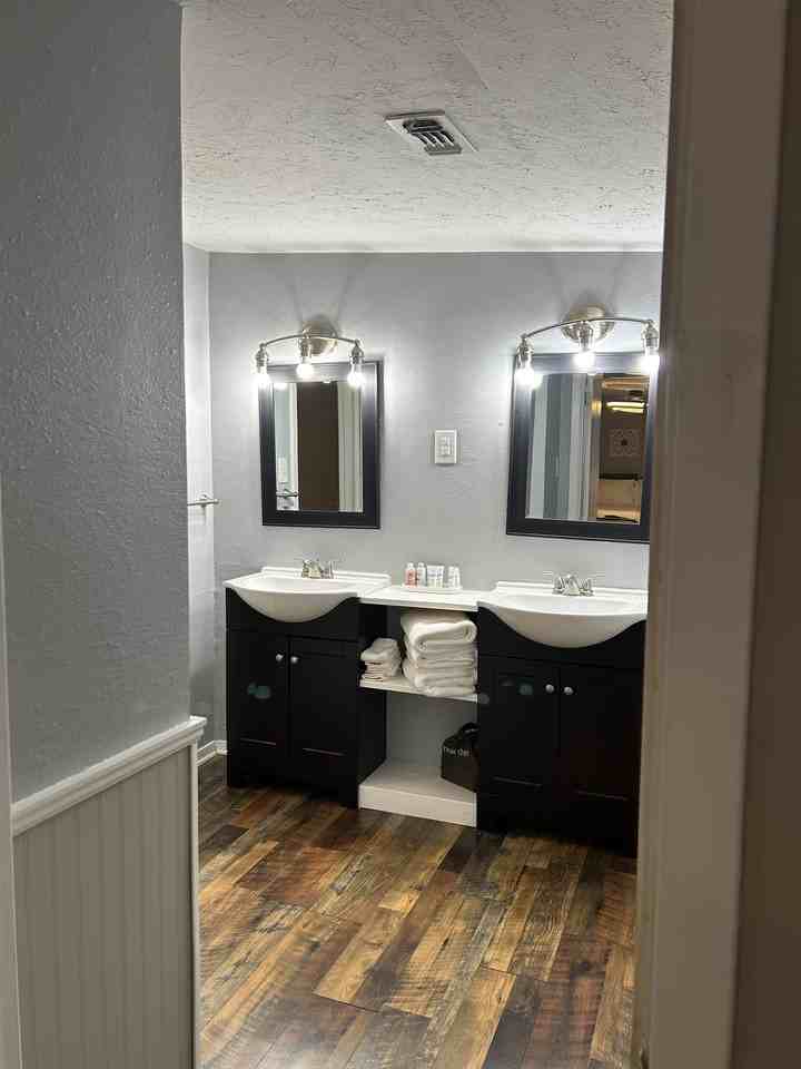 1920 Martin Luther King Jr Ave #1 - Photo 7 of 44