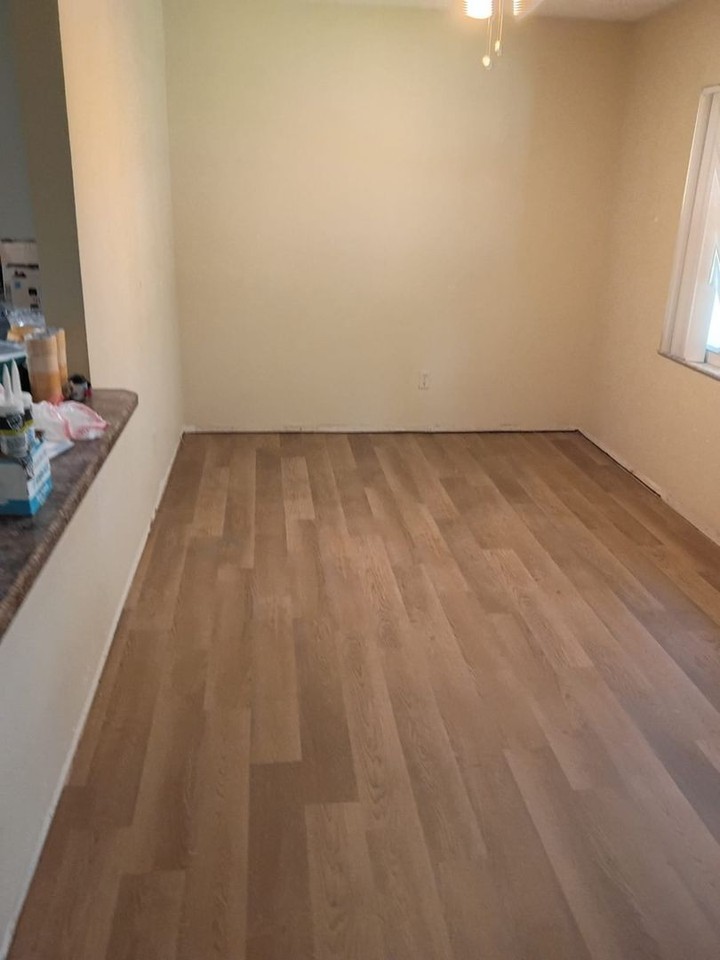 9805 Swaps Ln - Photo 4 of 10