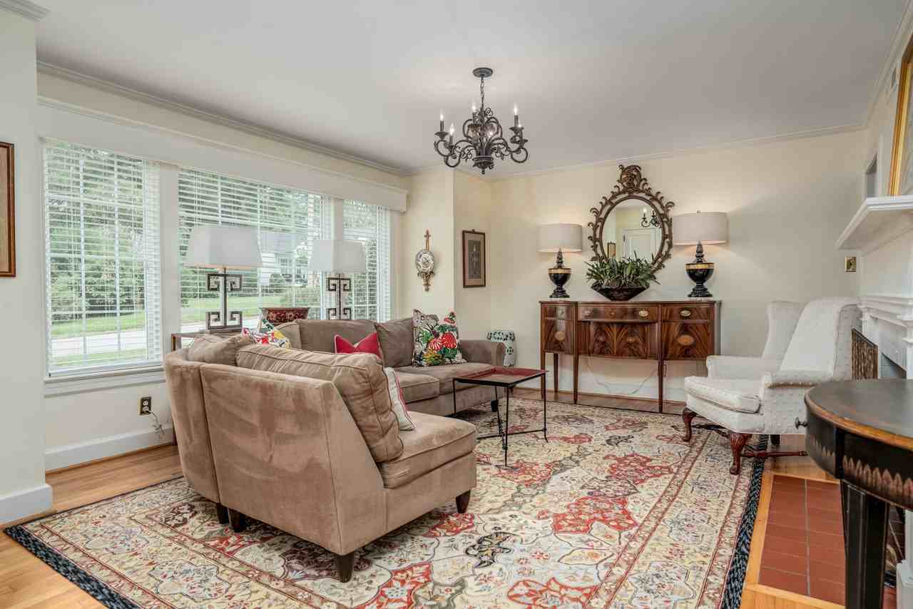 307 Clyde Ave Nw - Photo 4 of 27
