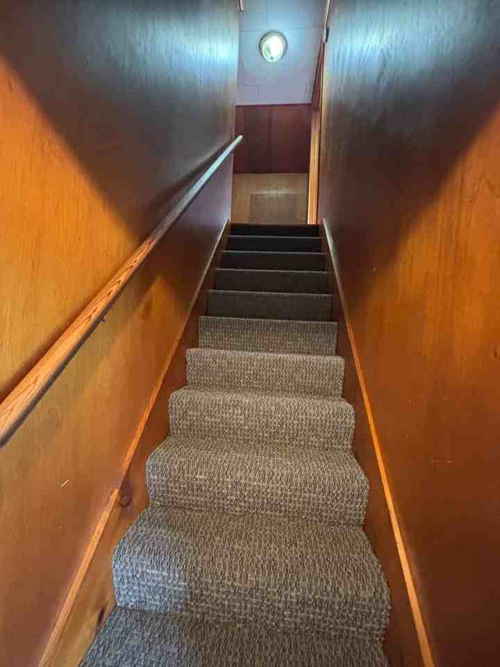 1109 Lake St - Photo 6 of 9