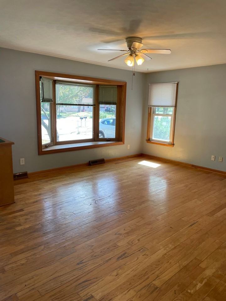 5675 Juanita Dr Se - Photo 3 of 19
