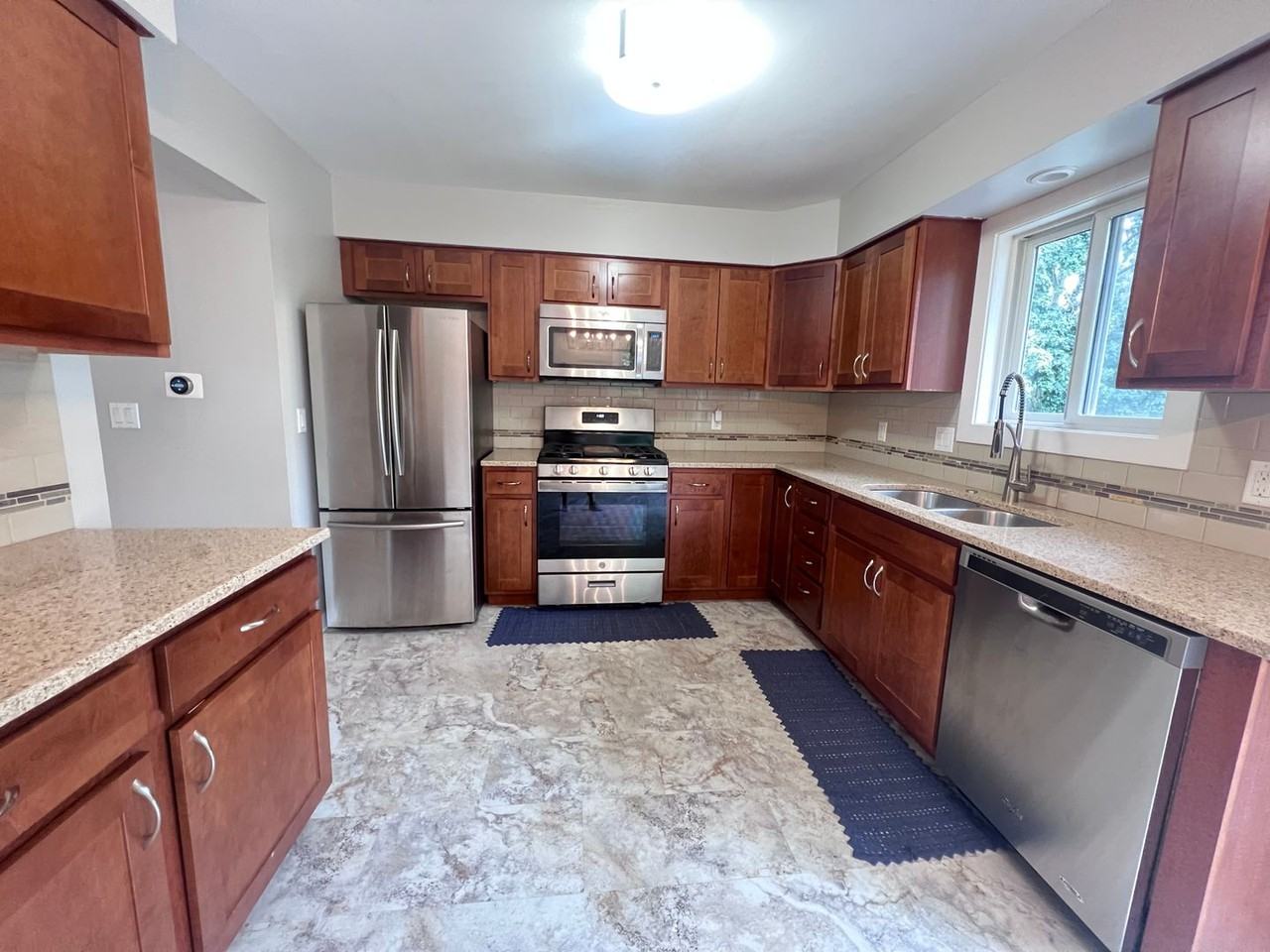 3003 Winesap Dr Ne - Photo 3 of 23
