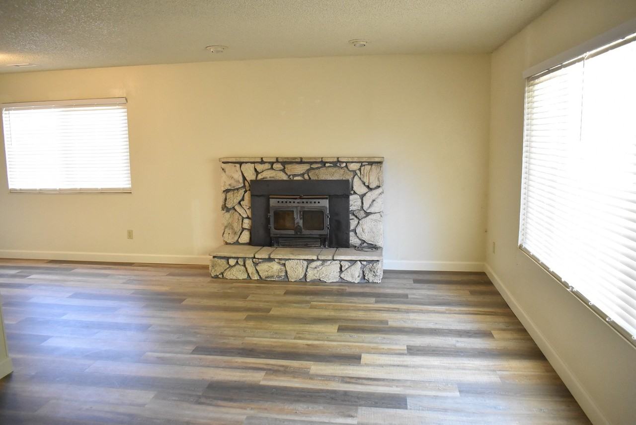 247 Belford Pl - Photo 5 of 20