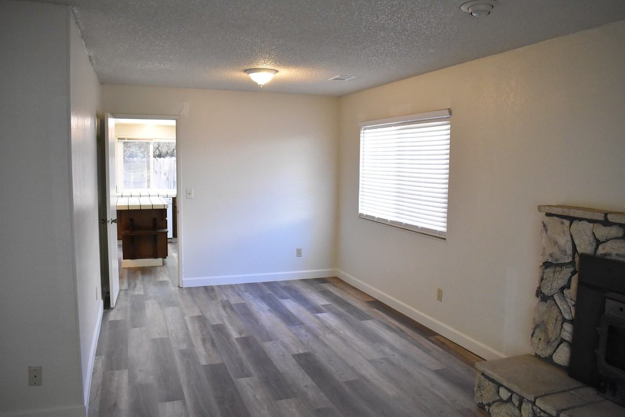 247 Belford Pl - Photo 6 of 20