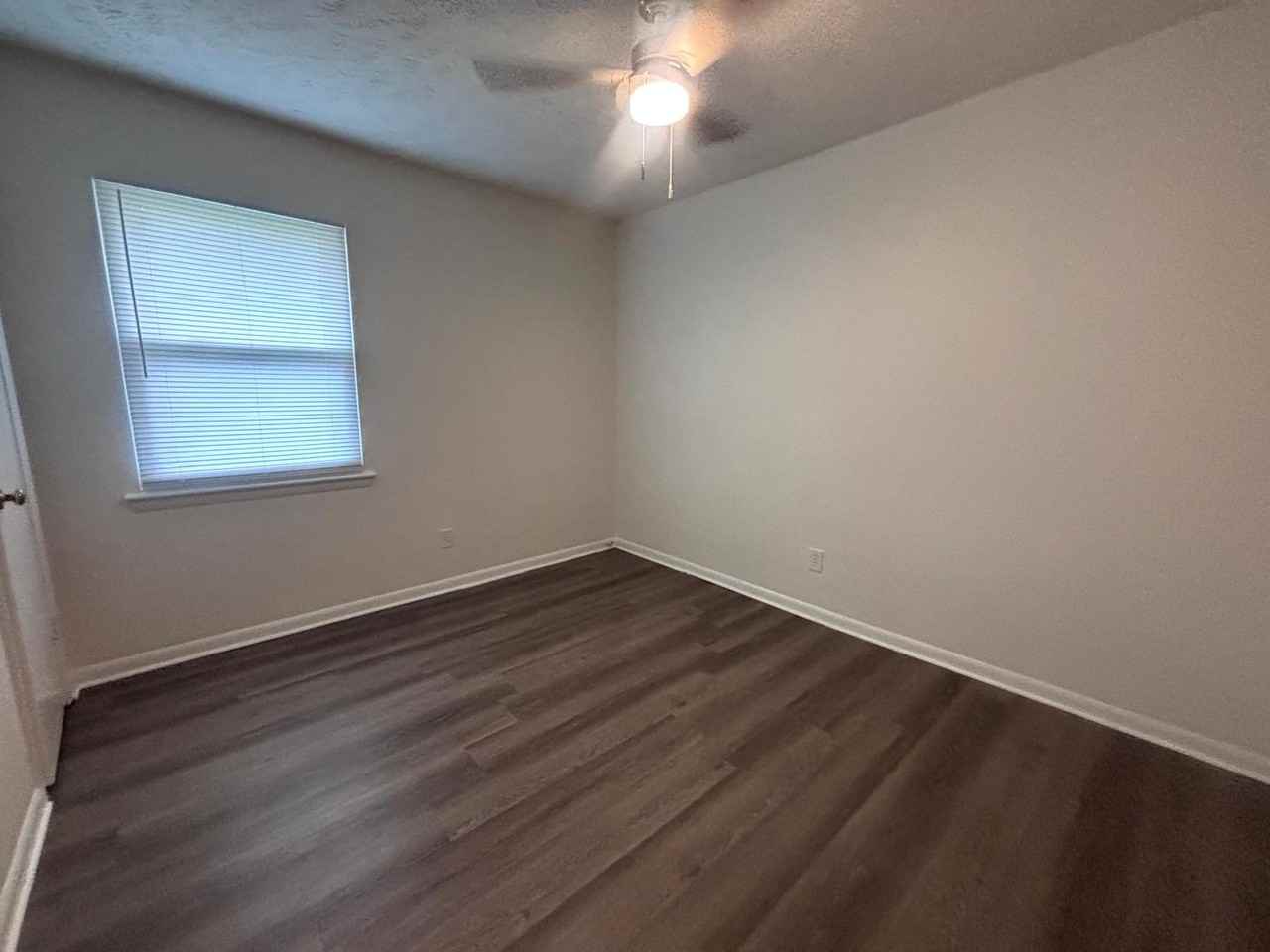 1000 Madiera Ct - Photo 5 of 12