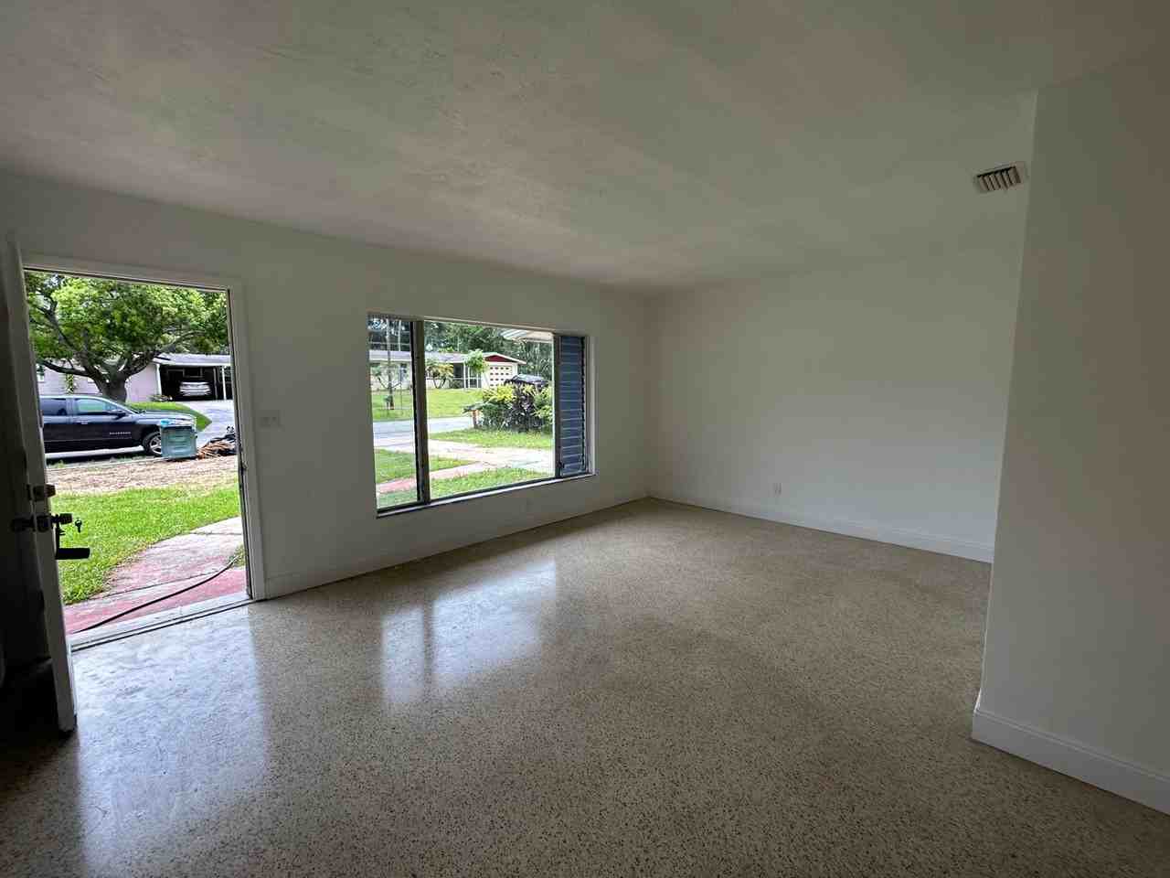 1148 Clearwater Rd - Photo 2 of 7