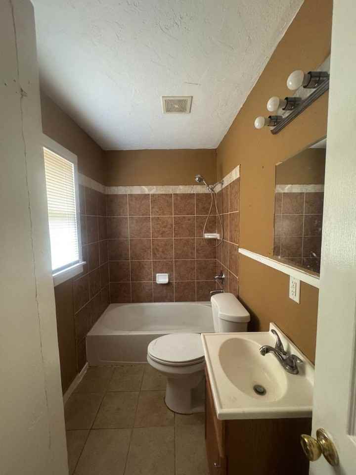 106 S Belleview St - Photo 5 of 10