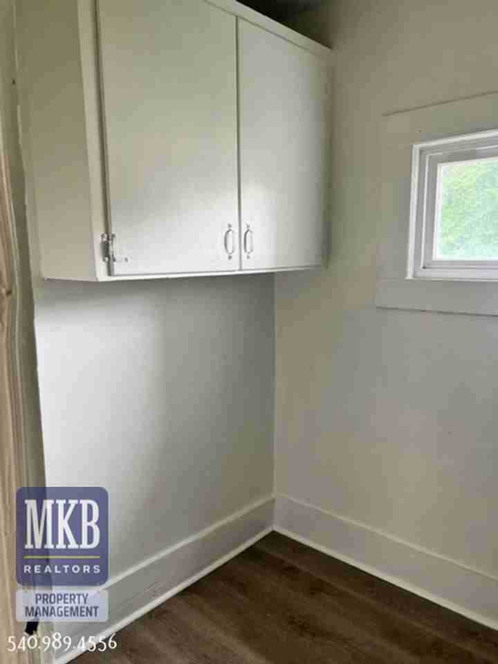 501 Rutherford Ave Nw - Photo 5 of 12