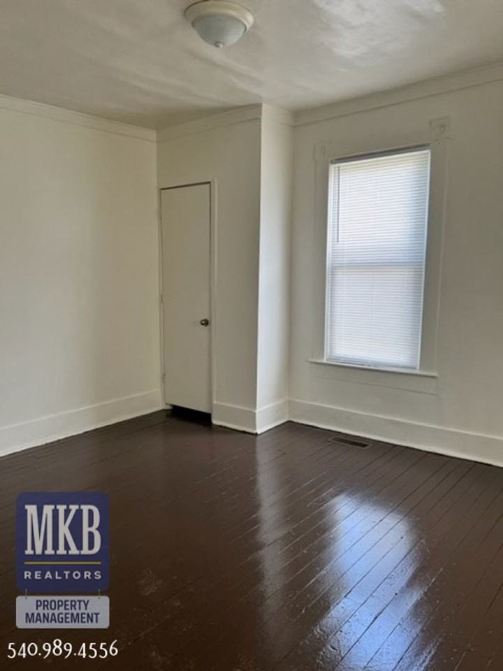 501 Rutherford Ave Nw - Photo 7 of 12