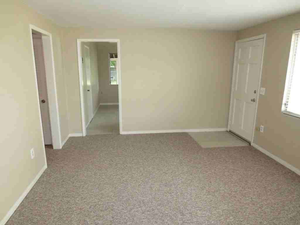 1916 N Westmoreland Dr - Photo 5 of 11