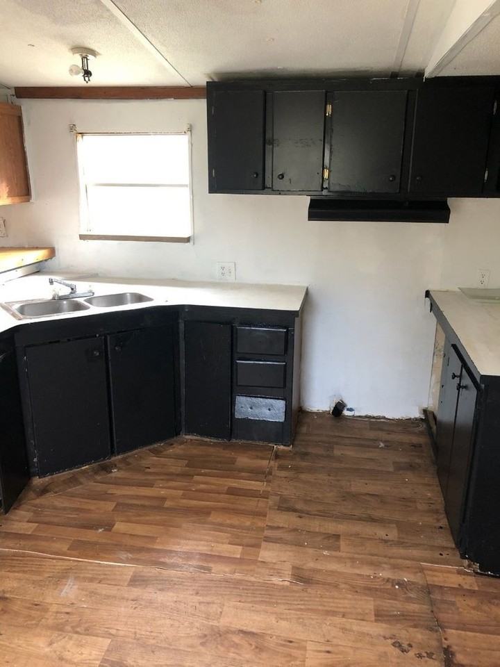 175 Nautilus St - Photo 2 of 5