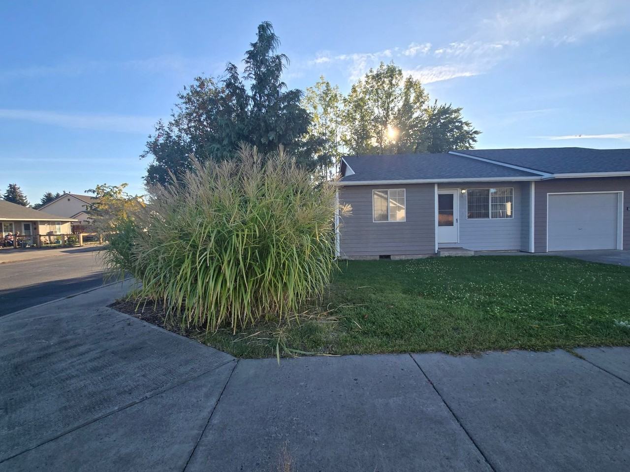 2754 Sw 28th St - Photo 3 of 18