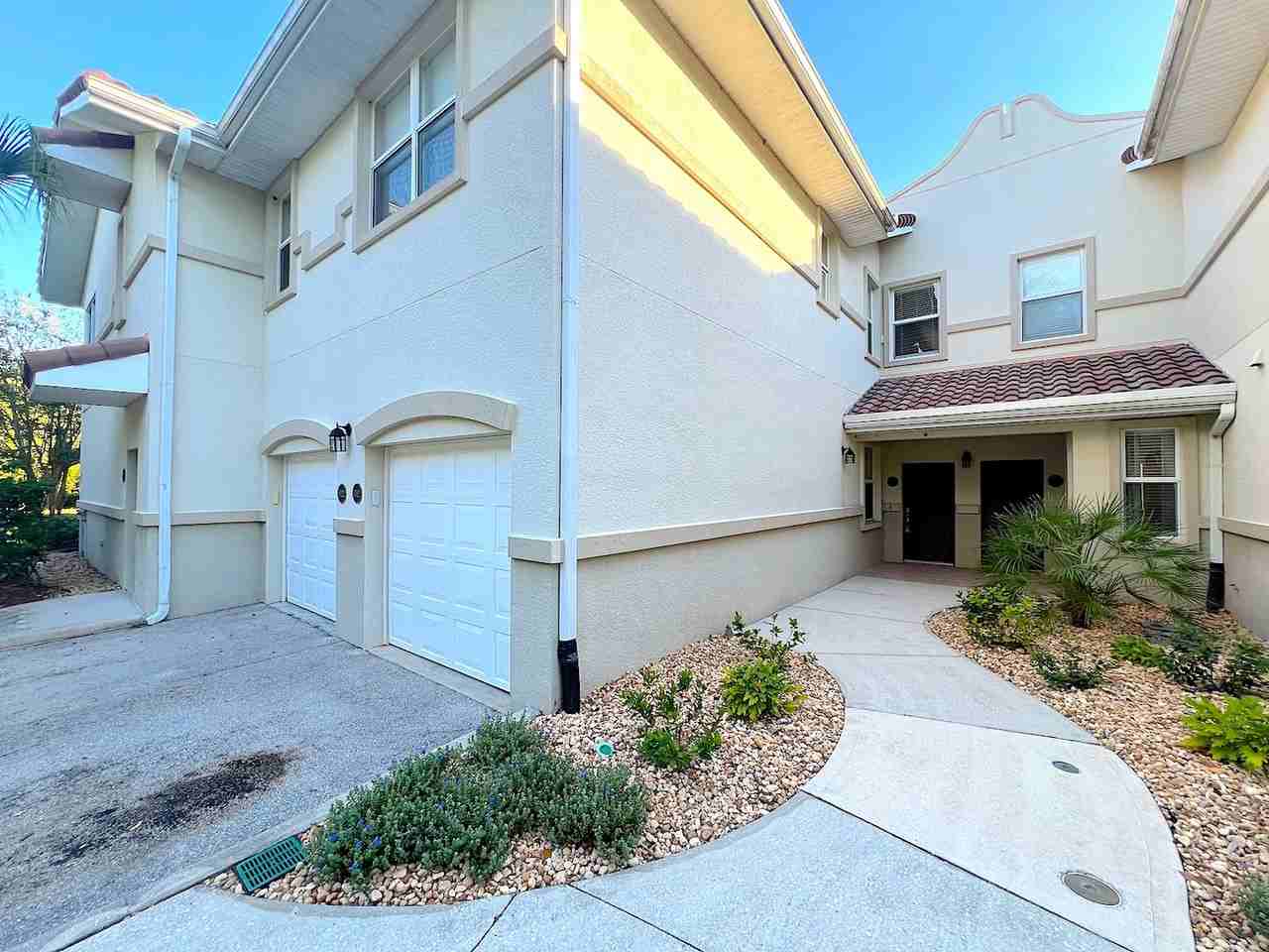 190 Riverview Bnd S - Photo 3 of 50