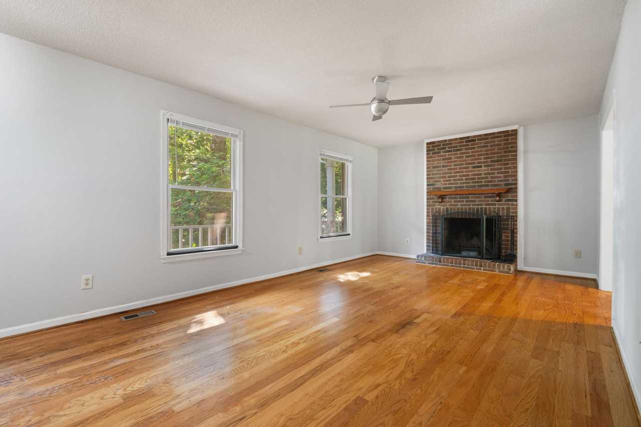 3302 Lassiter St - Photo 6 of 28