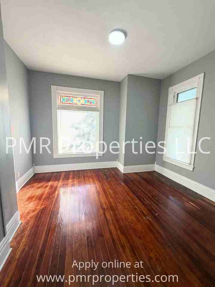 1318 N 20th St - Photo 3 of 8