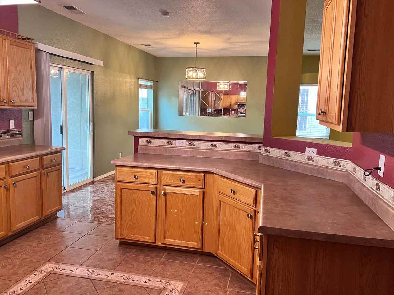 7705 La Brea St Ne - Photo 4 of 28