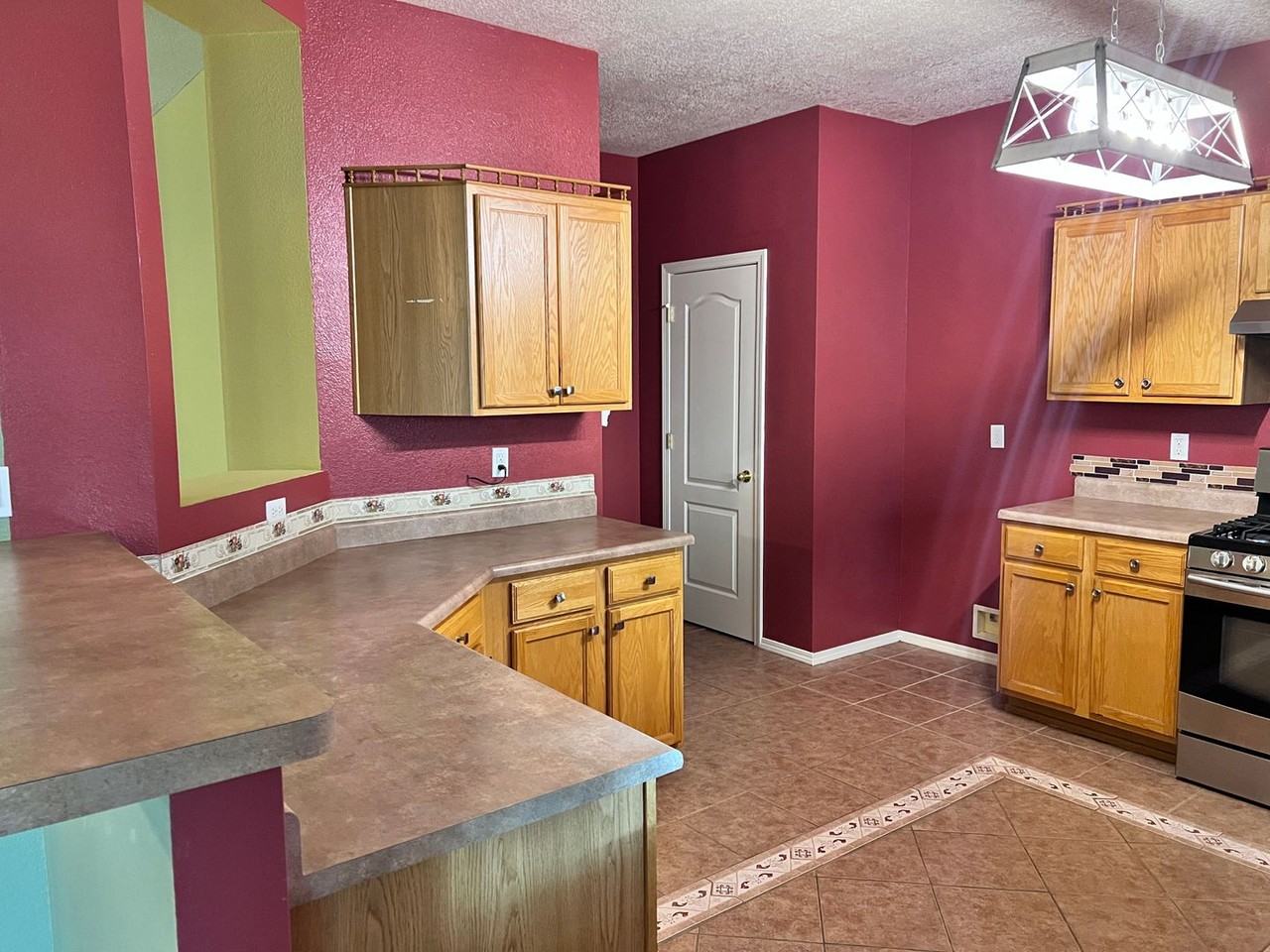 7705 La Brea St Ne - Photo 5 of 28